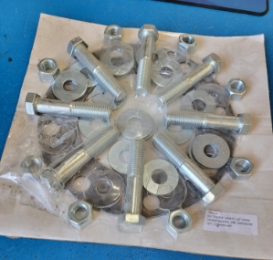 8" BUTTERFLY BOLT PACK, ZINC PLATED (with Gasket) 8" BUTTERFLY BOLT PACK, ZINC PLATED (with Gasket)
