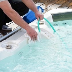 Maintenance Service - Portable Spas hot tub maintenance, spa maintenance service, portable spa service, hot tub cleaning service, spa water care service, hot tub service wisconsin, spa service illinois